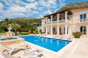 Villa La Villa, Trsteno