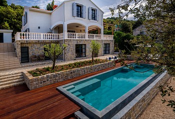 Villa Feodora, Žrnovo