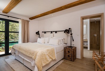 Villa Feodora, Žrnovo