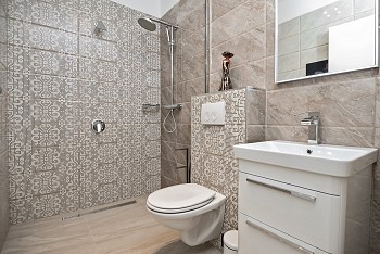 Villa Happiness, Omiš