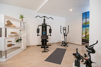Villa Happiness, Omiš