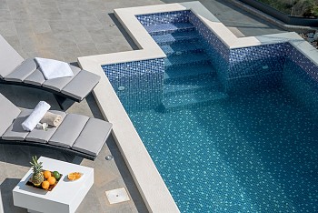 Villa Happiness, Omiš
