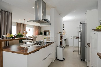 Villa Happiness, Omiš