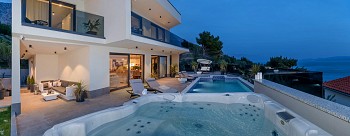 Villa Happiness, Omiš