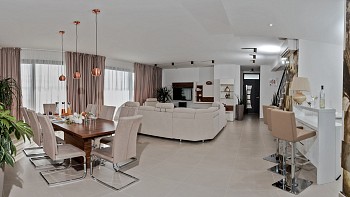 Villa Happiness, Omiš