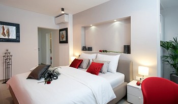 Villa Happiness, Omiš