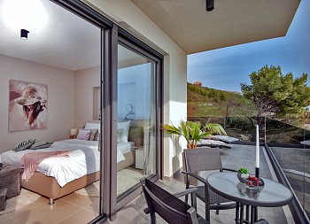 Villa Happiness, Omiš