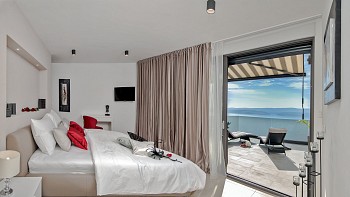 Villa Happiness, Omiš