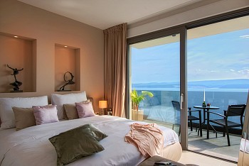 Villa Happiness, Omiš