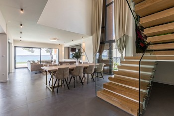 Villa Papillon, Kaštel Kambelovac