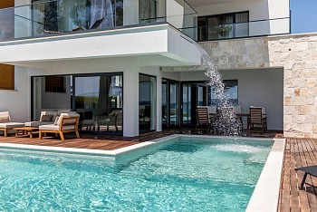Villa Papillon, Kaštel Kambelovac
