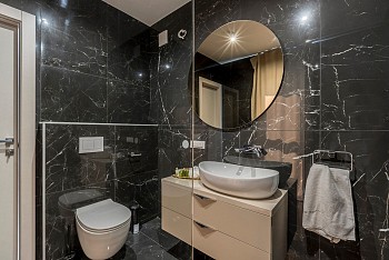 Villa Papillon, Kaštel Kambelovac