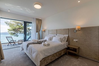 Villa Papillon, Kaštel Kambelovac