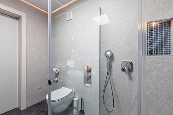 Villa Papillon, Kaštel Kambelovac