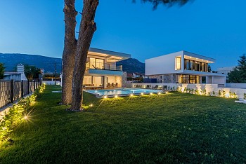 Villa Papillon, Kaštel Kambelovac