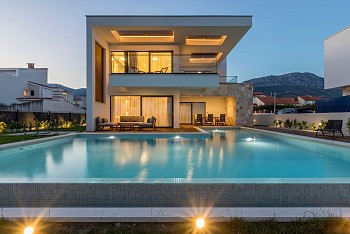 Villa Papillon, Kaštel Kambelovac