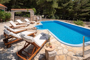 Villa Zlatni Rat, Bol, Brač
