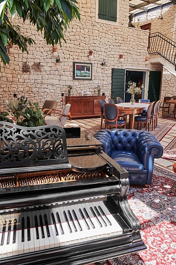 Villa Supetar Palace, Supetar, Brač