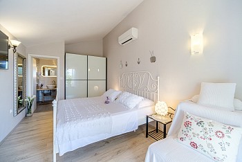 Villa Beach House Mir, Mirca, Brač